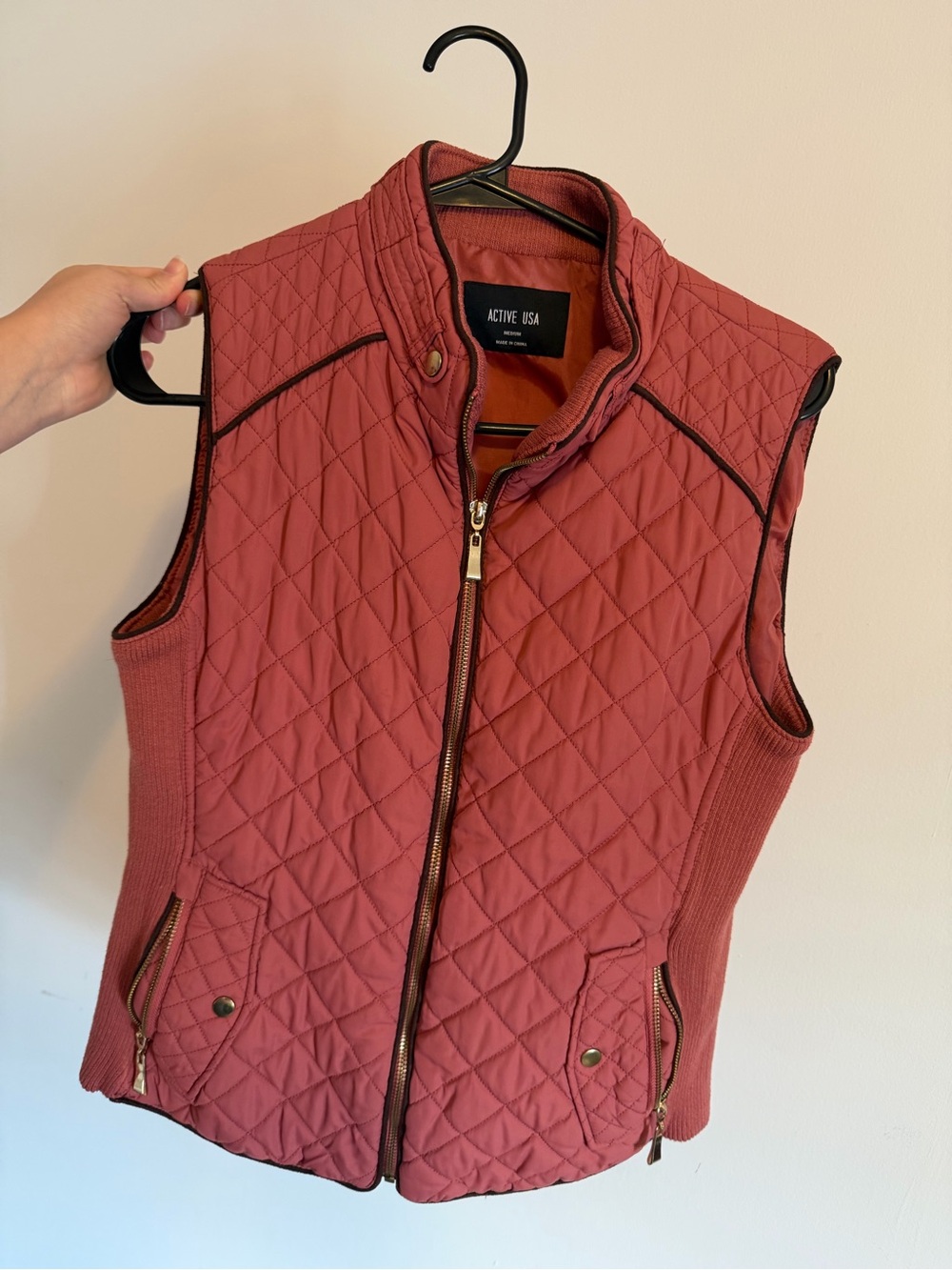 Active USA Quilted Sleeveless Vest in Rose